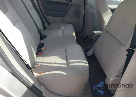 2008 Ford Focus Se z USA, uszkodzony, nr VIN 1FAHP35N88W159769